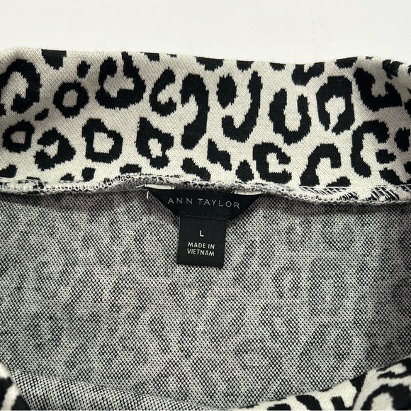 Ann Taylor Leopard Print Long Sleeve Mock Neck Top - black/white, L - Picture 4 of 11